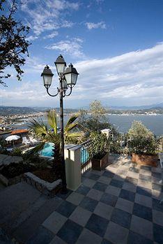 Le Ville Relais Hotel