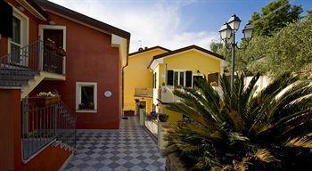 Hotel Le Ville Relais 3*
