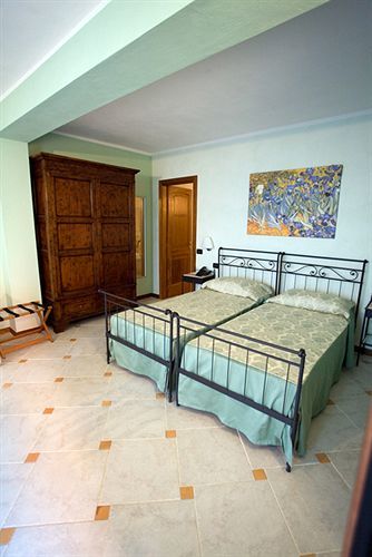 Hotel Le Ville Relais 3*