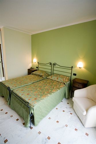 Hotel Le Ville Relais 3*